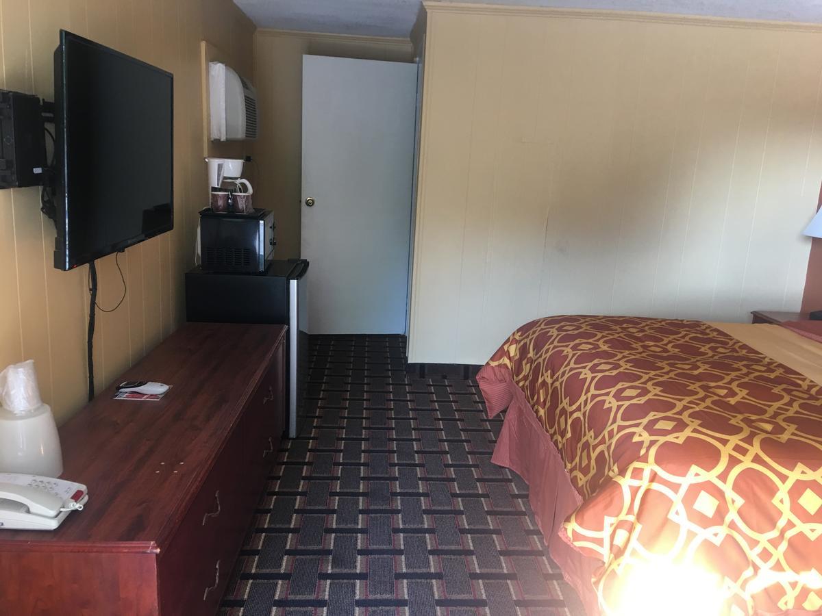 Early Royal Inn מראה חיצוני תמונה