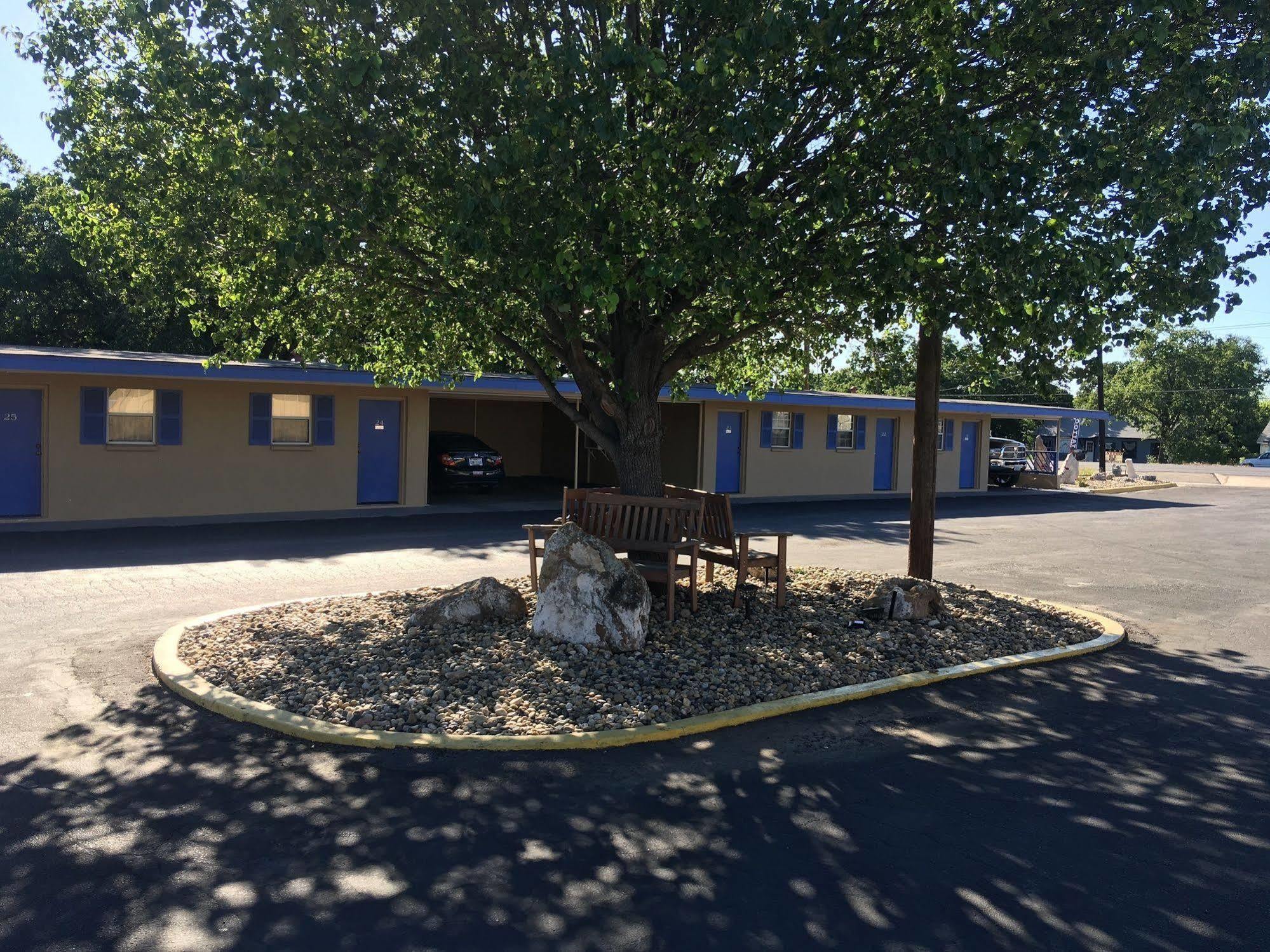 Early Royal Inn מראה חיצוני תמונה