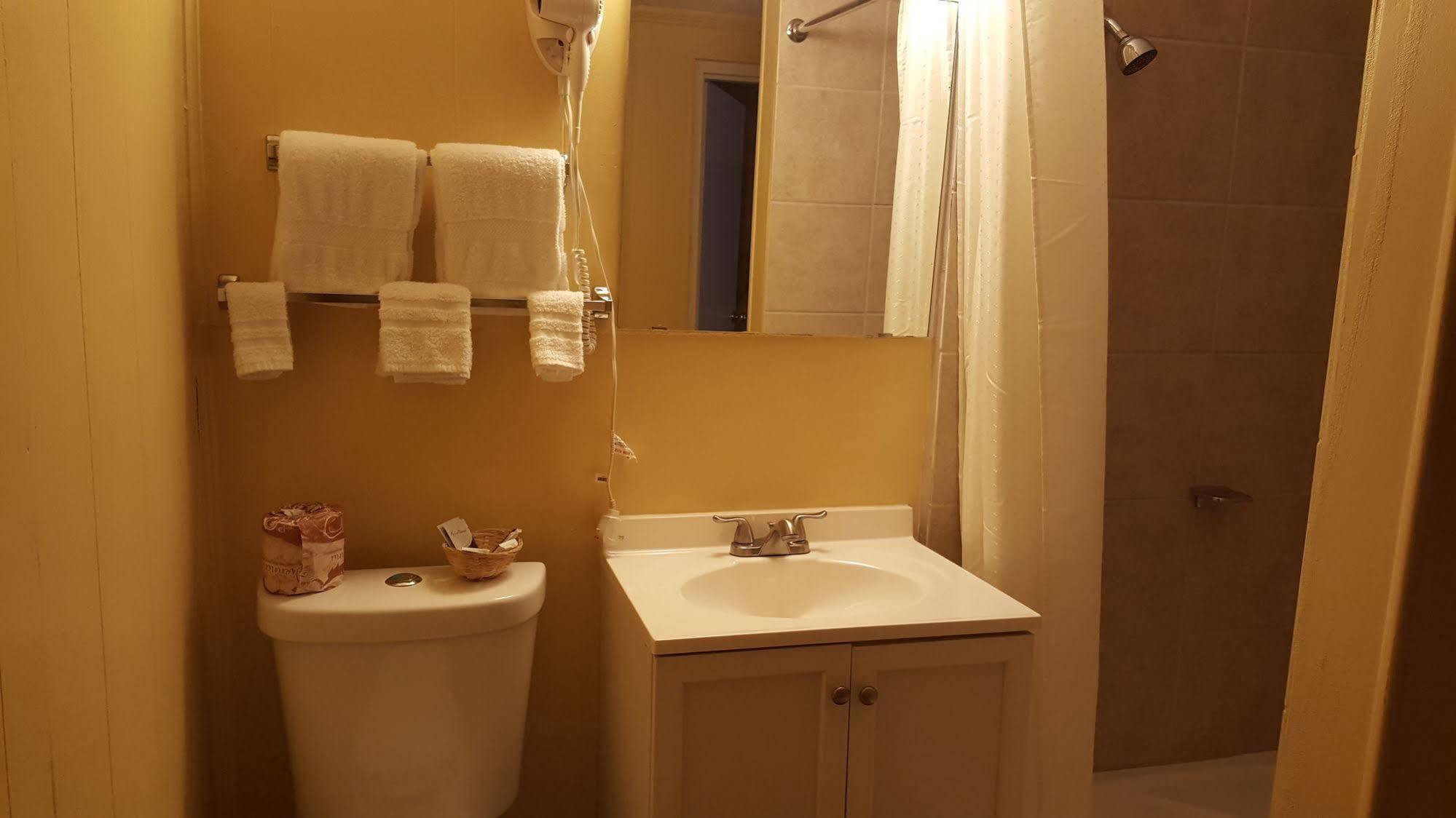 Early Royal Inn מראה חיצוני תמונה