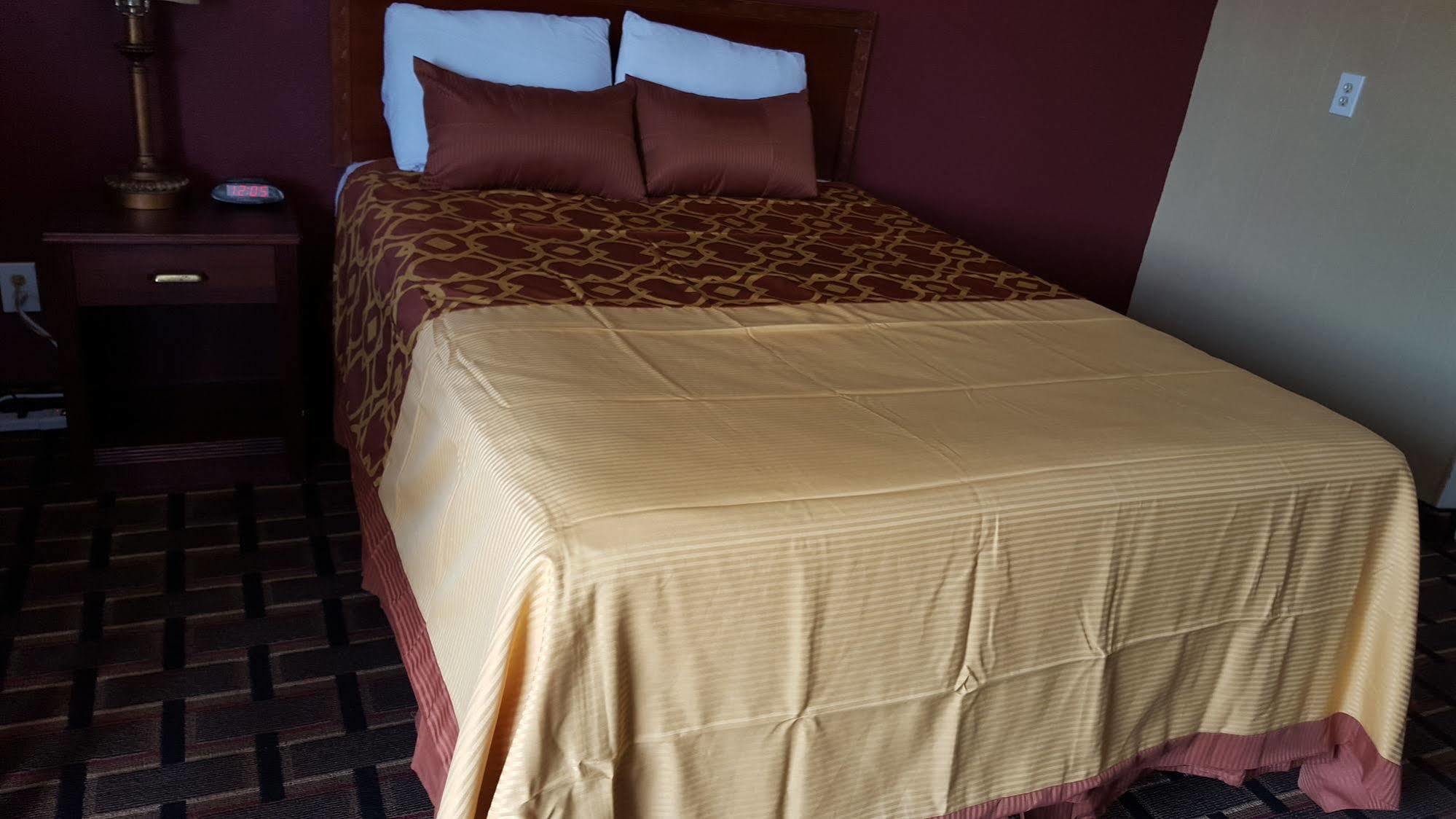 Early Royal Inn מראה חיצוני תמונה